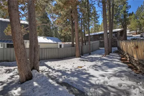 Exterior - 728 W Aeroplane, Big Bear City, CA 92314 photo 4 of 10