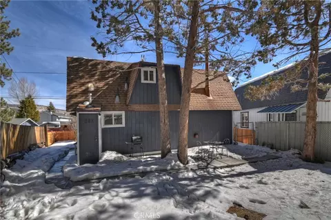 Exterior - 728 W Aeroplane, Big Bear City, CA 92314 photo 8 of 10