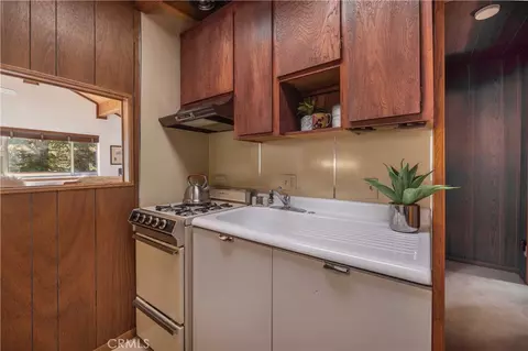 Kitchen - 1109 Brookside, Fawnskin, CA 92333 photo 1 of 3