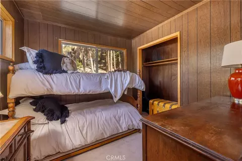 Bedroom - 1109 Brookside, Fawnskin, CA 92333 photo 1 of 7