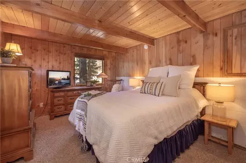 Bedroom - 1109 Brookside, Fawnskin, CA 92333 photo 4 of 7