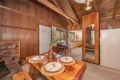 Dining - 1109 Brookside, Fawnskin, CA 92333 photo 3 of 5