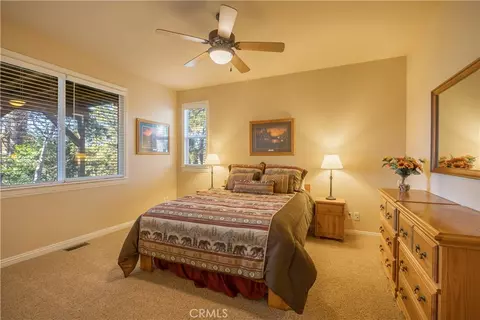 Bedroom - 173 Grizzly Rd, Lake Arrowhead, CA 92352 photo 1 of 7