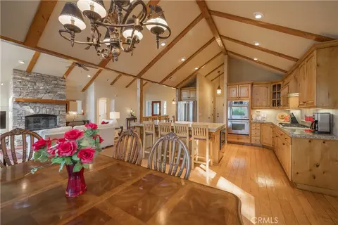 173 Grizzly Rd, Lake Arrowhead, CA 92352 photo 12