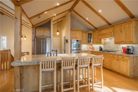 Kitchen - 173 Grizzly Rd, Lake Arrowhead, CA 92352 photo 1 of 1
