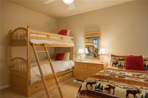 Bedroom - 173 Grizzly Rd, Lake Arrowhead, CA 92352 photo 3 of 7