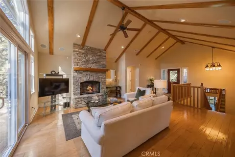 Living - 173 Grizzly Rd, Lake Arrowhead, CA 92352 photo 1 of 2