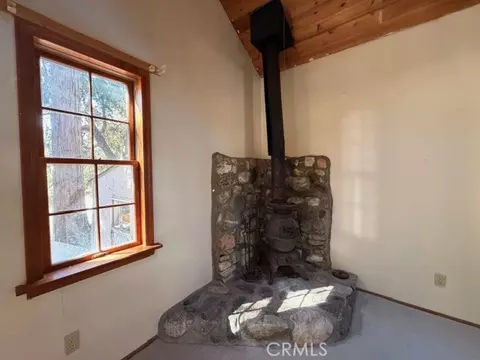 Living - 9504 Summit, Forest Falls, CA 92339 photo 4 of 4
