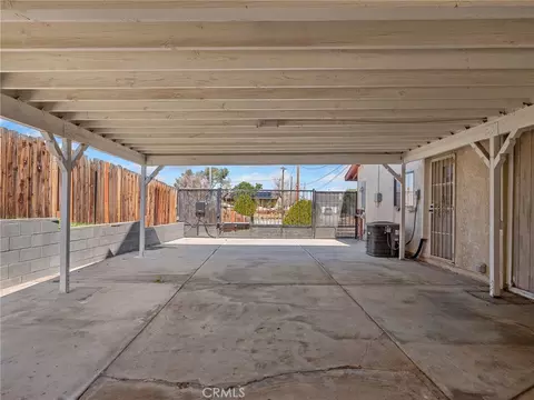 Exterior - 18449 Hackberry, Hesperia, CA 92345 photo 6 of 9