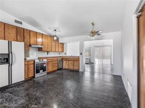 Kitchen - 18449 Hackberry, Hesperia, CA 92345 photo 2 of 2