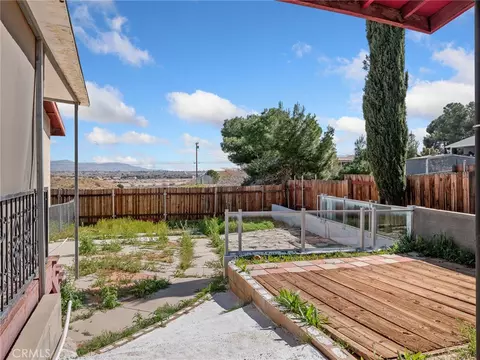 Exterior - 18449 Hackberry, Hesperia, CA 92345 photo 8 of 9