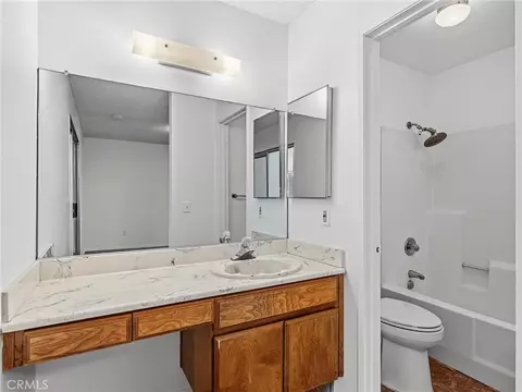 Bath - 18449 Hackberry, Hesperia, CA 92345 photo 1 of 3