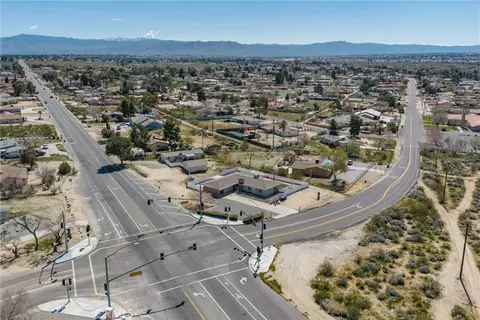 View/Area - 15637 Tuscola, Apple Valley, CA 92307 photo 10 of 18