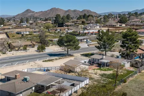 View/Area - 15637 Tuscola, Apple Valley, CA 92307 photo 13 of 18