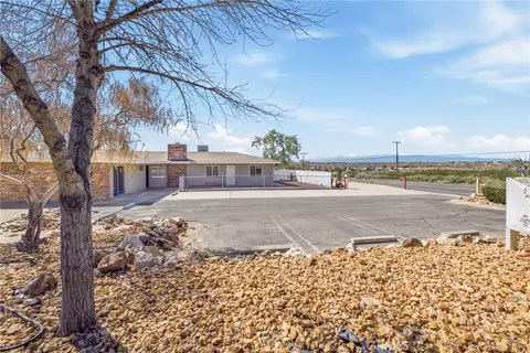 Exterior - 15637 Tuscola, Apple Valley, CA 92307 photo 2 of 13