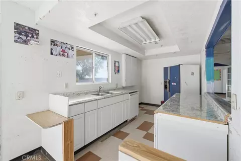 Kitchen - 15637 Tuscola, Apple Valley, CA 92307 photo 1 of 3