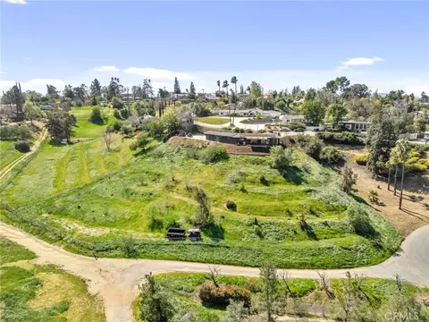View/Area - 31397 Mesa Dr, Redlands, CA 92373 photo 1 of 5