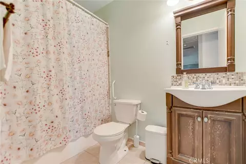 Bath - 1602 Glover St, Redlands, CA 92374 photo 2 of 2