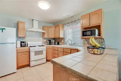 Kitchen - 1602 Glover St, Redlands, CA 92374 photo 1 of 3