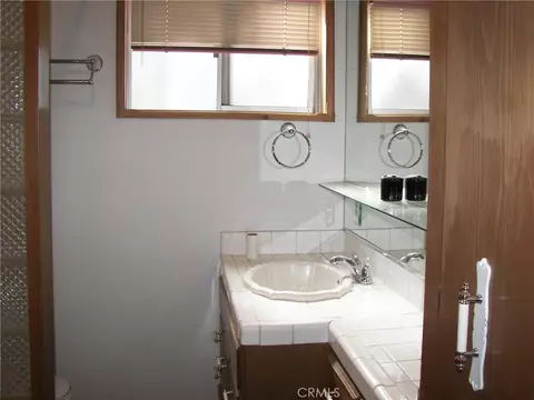 Bath - 21636 Sawpit Cyn, Cedarpines Park, CA 92322 photo 2 of 3