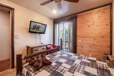 Bedroom - 1086 Heritage, Big Bear City, CA 92314 photo 8 of 10