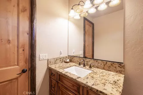 Bath - 1086 Heritage, Big Bear City, CA 92314 photo 8 of 9