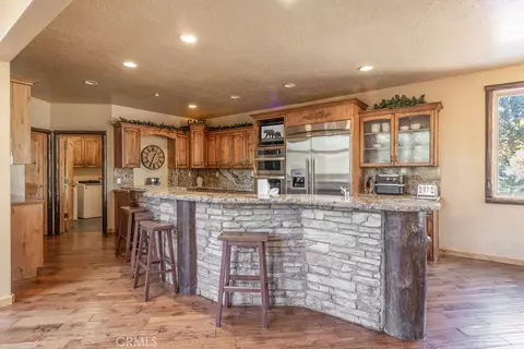 Kitchen - 1086 Heritage, Big Bear City, CA 92314 photo 1 of 3