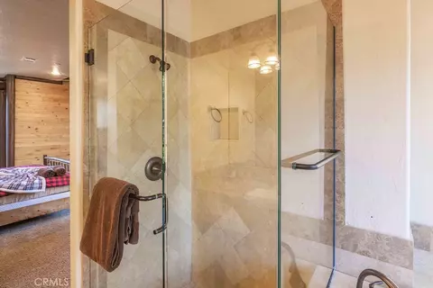 Bath - 1086 Heritage, Big Bear City, CA 92314 photo 7 of 9