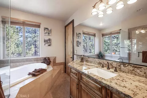 Bath - 1086 Heritage, Big Bear City, CA 92314 photo 6 of 9