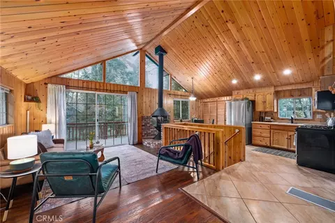 32143 West Dr, Running Springs, CA 92382