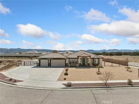 16917 Mora Ct, Hesperia, CA 92345