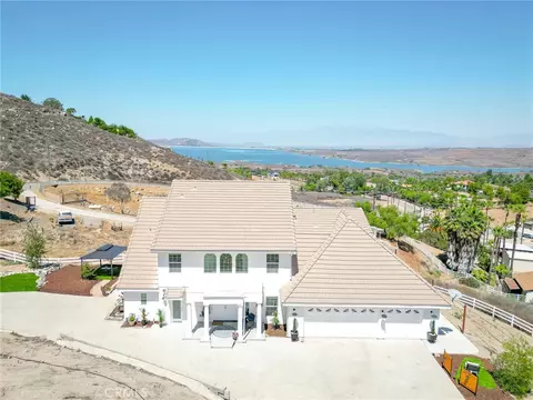 20948 Onaknoll Dr, Lake Mathews, CA 92570