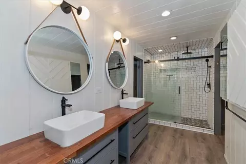 Bath - 948 Arbula, Crestline, CA 92325 photo 4 of 6