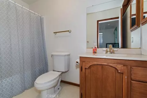 Bath - 948 Arbula, Crestline, CA 92325 photo 6 of 6