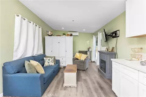 Living - 33574 Washington Dr, Yucaipa, CA 92399 photo 5 of 5