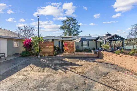 Exterior - 33574 Washington Dr, Yucaipa, CA 92399 photo 5 of 15
