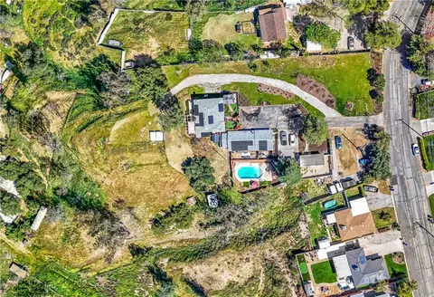 View/Area - 33574 Washington Dr, Yucaipa, CA 92399 photo 15 of 20