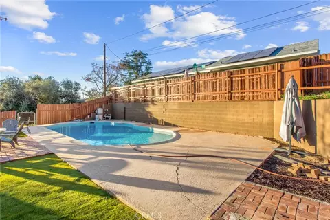 Exterior - 33574 Washington Dr, Yucaipa, CA 92399 photo 11 of 15