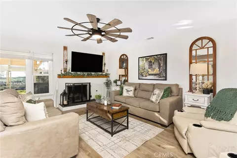 Living - 33574 Washington Dr, Yucaipa, CA 92399 photo 1 of 5