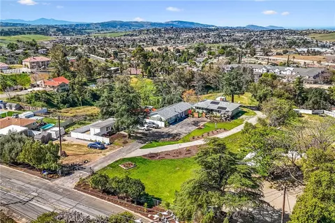 View/Area - 33574 Washington Dr, Yucaipa, CA 92399 photo 18 of 20