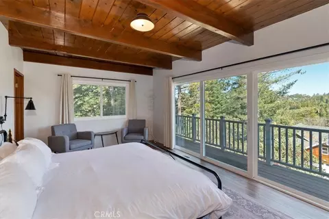 Bedroom - 26599 Placer, Lake Arrowhead, CA 92352 photo 2 of 9