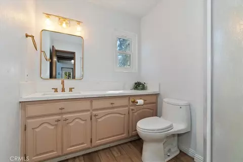 Bath - 26599 Placer, Lake Arrowhead, CA 92352 photo 2 of 3