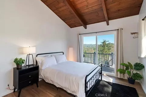 Bedroom - 26599 Placer, Lake Arrowhead, CA 92352 photo 8 of 9