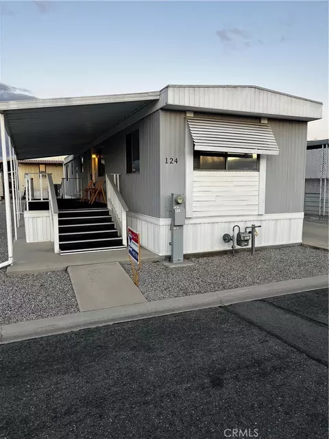 1895 W Devonshire #124, Hemet, CA 92545