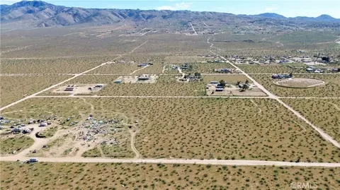 2 Via Seco, Apple Valley, CA 92308 photo 6