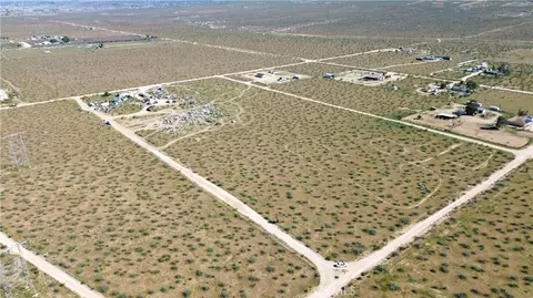 2 Via Seco, Apple Valley, CA 92308 photo 8