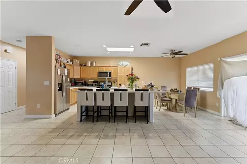 Entry Way - 11368 Cactus Ave, Bloomington, CA 92316 photo 3 of 4