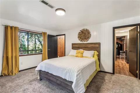 Bedroom - 24166 Cresta, Crestline, CA 92325 photo 6 of 6