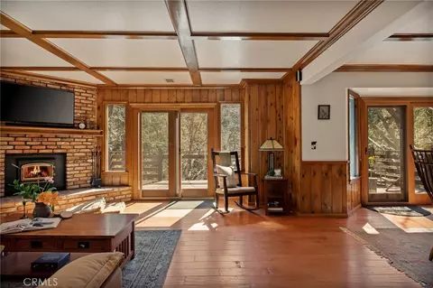 Living - 915 Trinity, Lake Arrowhead, CA 92352 photo 1 of 3