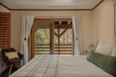 Bedroom - 915 Trinity, Lake Arrowhead, CA 92352 photo 7 of 9